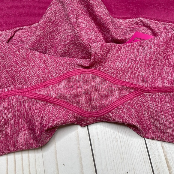 NWT. Pursue Fitness ADAPT seamless shorts.  Size MEDIUM.  Color:  Power Pink. - Picture 6 of 12